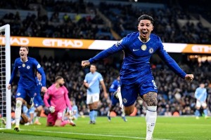 爱游戏官方入口-皇马酝酿重磅引援，高价挖角阿根廷中场巨星，一大短板可迎刃而解