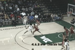 爱游戏官方入口-打嗨了！王俊杰100%命中率！中国男篮第一核心前锋