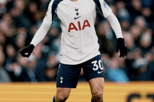 爱游戏官方入口-热刺官方：本坦库尔已接受右腿腿筋手术